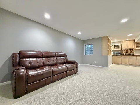 Tiny photo for 110 Pembroke Circle, Lake Bluff, IL 60044 (MLS # 12677145)