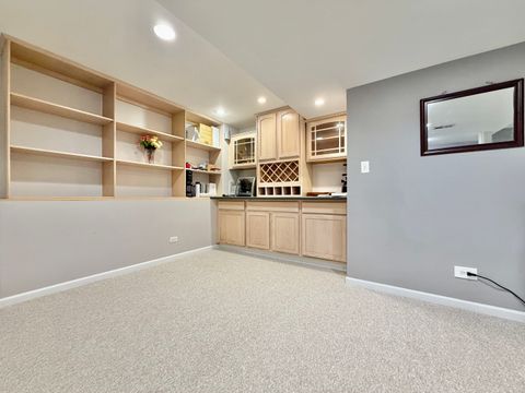 Tiny photo for 110 Pembroke Circle, Lake Bluff, IL 60044 (MLS # 12677145)