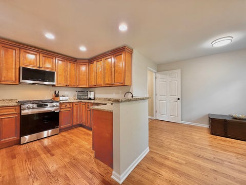 Tiny photo for 110 Pembroke Circle, Lake Bluff, IL 60044 (MLS # 12677145)