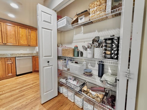 Tiny photo for 110 Pembroke Circle, Lake Bluff, IL 60044 (MLS # 12677145)