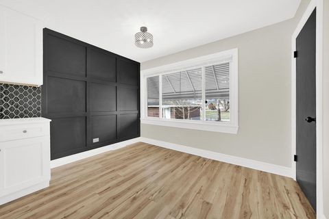 Tiny photo for 15056 Wabash Avenue, South Holland, IL 60473 (MLS # 12600985)