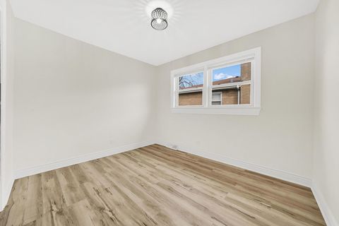 Tiny photo for 15056 Wabash Avenue, South Holland, IL 60473 (MLS # 12600985)