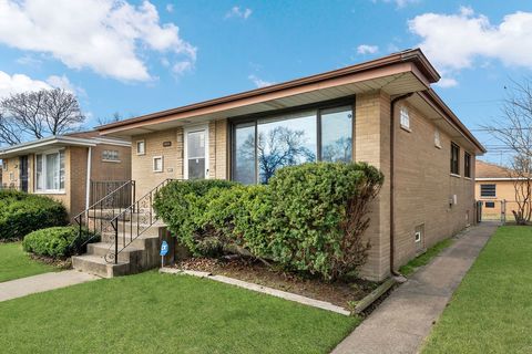 Tiny photo for 15056 Wabash Avenue, South Holland, IL 60473 (MLS # 12600985)