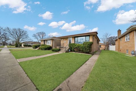 Tiny photo for 15056 Wabash Avenue, South Holland, IL 60473 (MLS # 12600985)