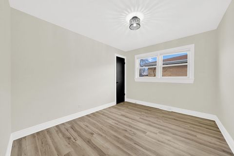 Tiny photo for 15056 Wabash Avenue, South Holland, IL 60473 (MLS # 12600985)