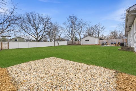 Tiny photo for 6213 Leonard Avenue, Downers Grove, IL 60516 (MLS # 12601666)