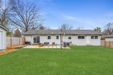 Tiny photo for 6213 Leonard Avenue, Downers Grove, IL 60516 (MLS # 12601666)