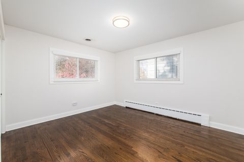 Tiny photo for 101 N Pine Street, Mount Prospect, IL 60056 (MLS # 12501414)