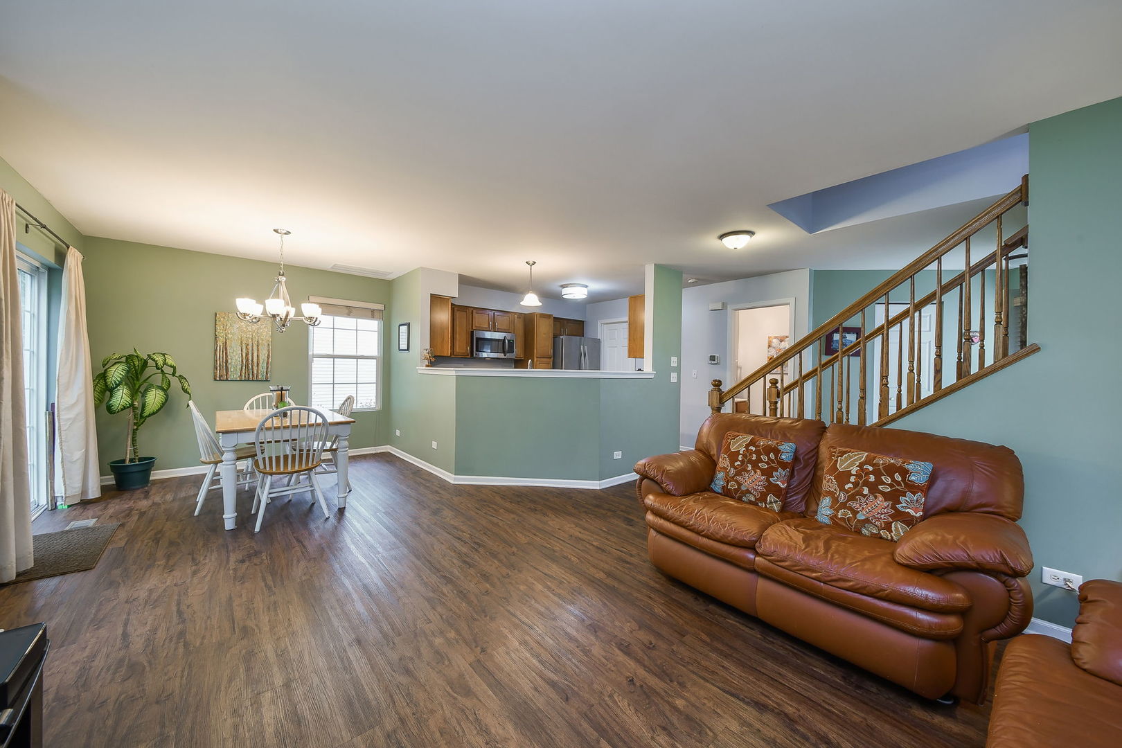 2405 Stoughton Circle