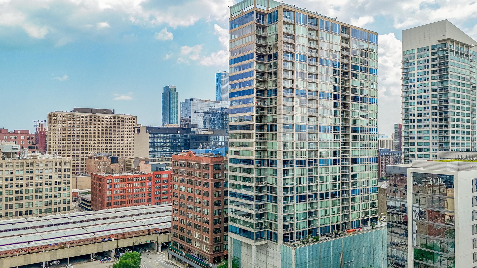 611 S Wells Street 2301