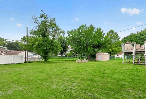 Tiny photo for 535 Edgemont Lane, Hoffman Estates, IL 60169 (MLS # 12739022)