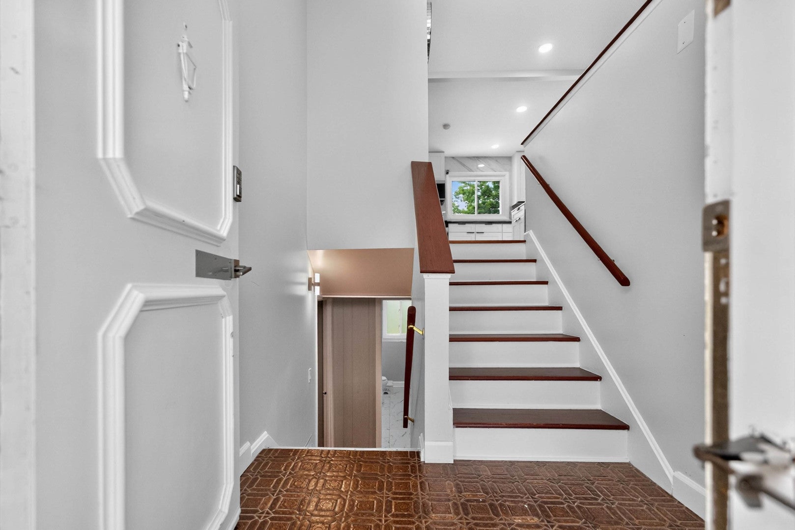 535 Edgemont Lane