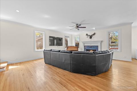 Tiny photo for 21428 W Crescent Drive, Mundelein, IL 60060 (MLS # 12629599)