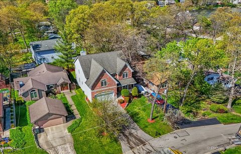 Tiny photo for 21428 W Crescent Drive, Mundelein, IL 60060 (MLS # 12629599)