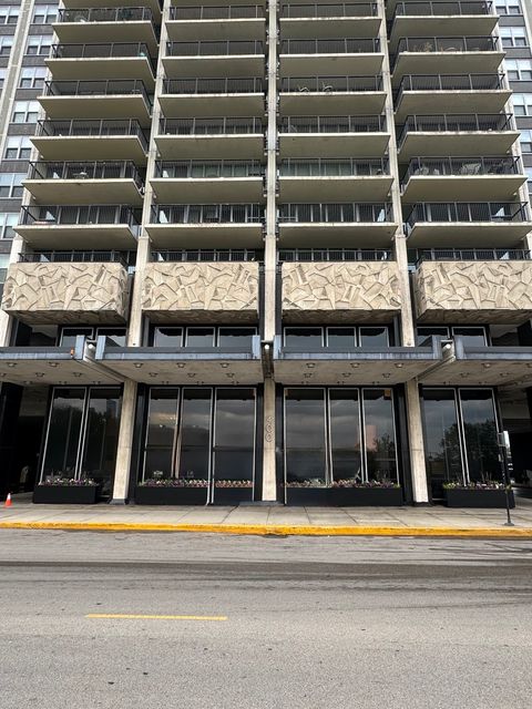 400 E RANDOLPH Street 2208 Chicago IL 60601