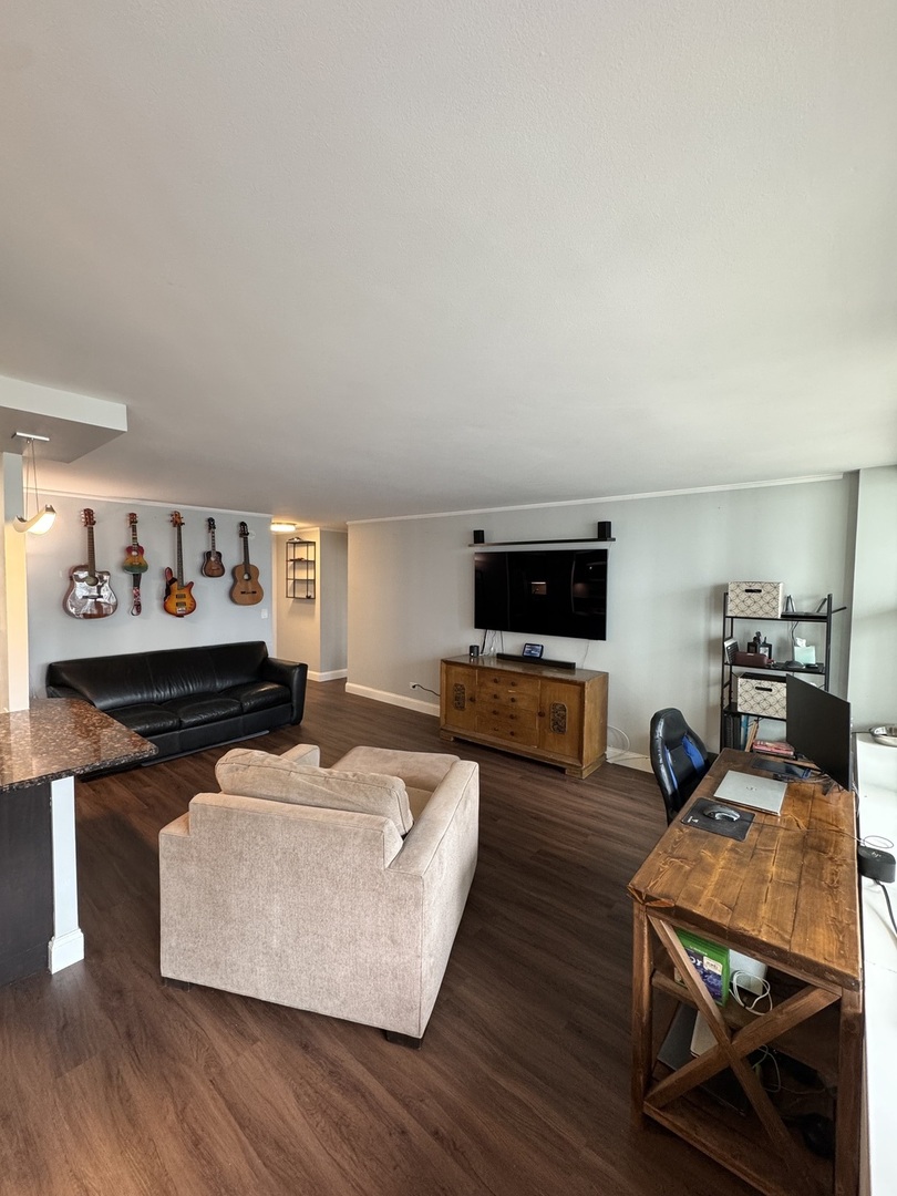 400 E RANDOLPH Street 2208