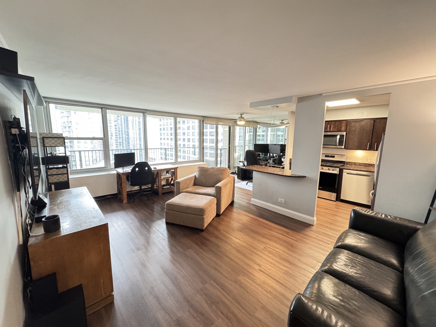 400 E RANDOLPH Street 2208