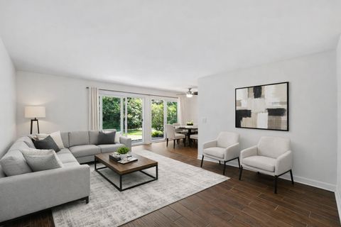 Tiny photo for 622 N Deer Run Drive #B11, Palatine, IL 60067 (MLS # 12664723)
