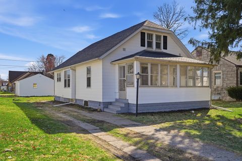 Photo of 507 W 12th Street, Sterling, IL 61081 (MLS # 12631713)