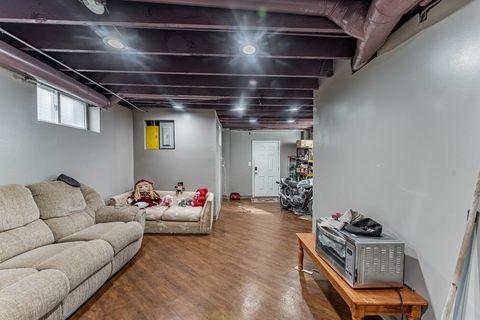 Tiny photo for 7533 N Ridge Boulevard, Chicago, IL 60645 (MLS # 12601487)