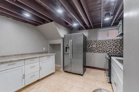 Tiny photo for 7533 N Ridge Boulevard, Chicago, IL 60645 (MLS # 12601487)