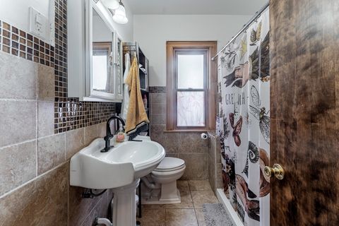Tiny photo for 7533 N Ridge Boulevard, Chicago, IL 60645 (MLS # 12601487)