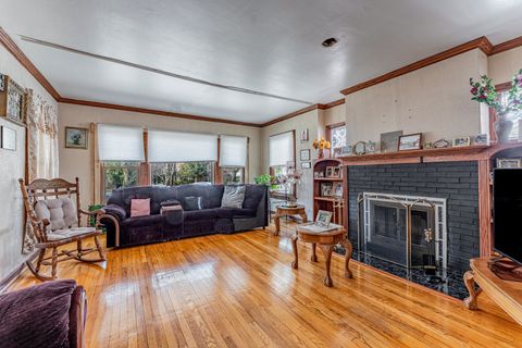 Tiny photo for 7533 N Ridge Boulevard, Chicago, IL 60645 (MLS # 12601487)