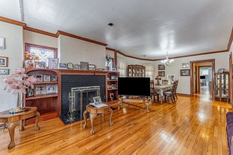 Tiny photo for 7533 N Ridge Boulevard, Chicago, IL 60645 (MLS # 12601487)