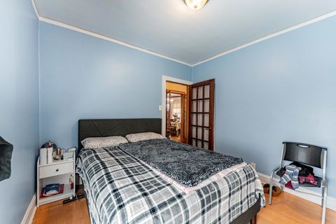 Tiny photo for 7533 N Ridge Boulevard, Chicago, IL 60645 (MLS # 12601487)