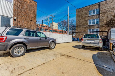 Tiny photo for 7533 N Ridge Boulevard, Chicago, IL 60645 (MLS # 12601487)