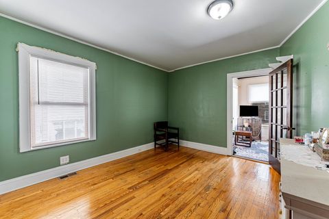 Tiny photo for 7533 N Ridge Boulevard, Chicago, IL 60645 (MLS # 12601487)