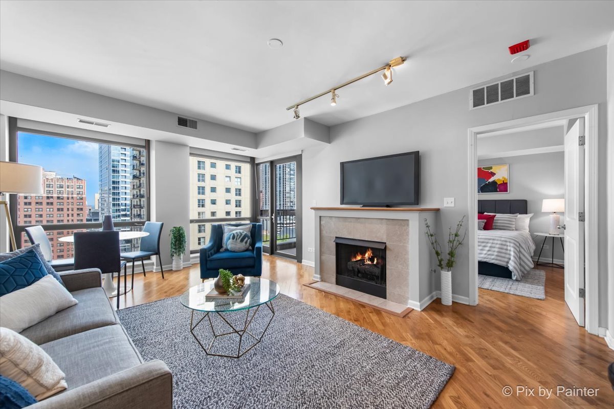 1212 N WELLS Street 1403