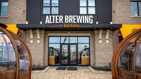 Tiny photo for 264 Charlestowne Lakes Drive, St. Charles, IL 60174 (MLS # 12546365)