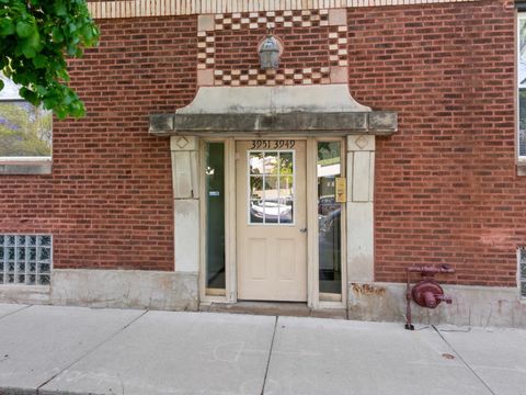 Photo of 3951 N St Louis Avenue #1, Chicago, IL 60618 (MLS # 12661076)