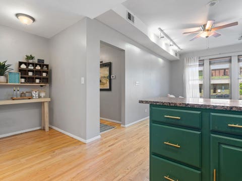 Tiny photo for 3951 N St Louis Avenue #1, Chicago, IL 60618 (MLS # 12661076)