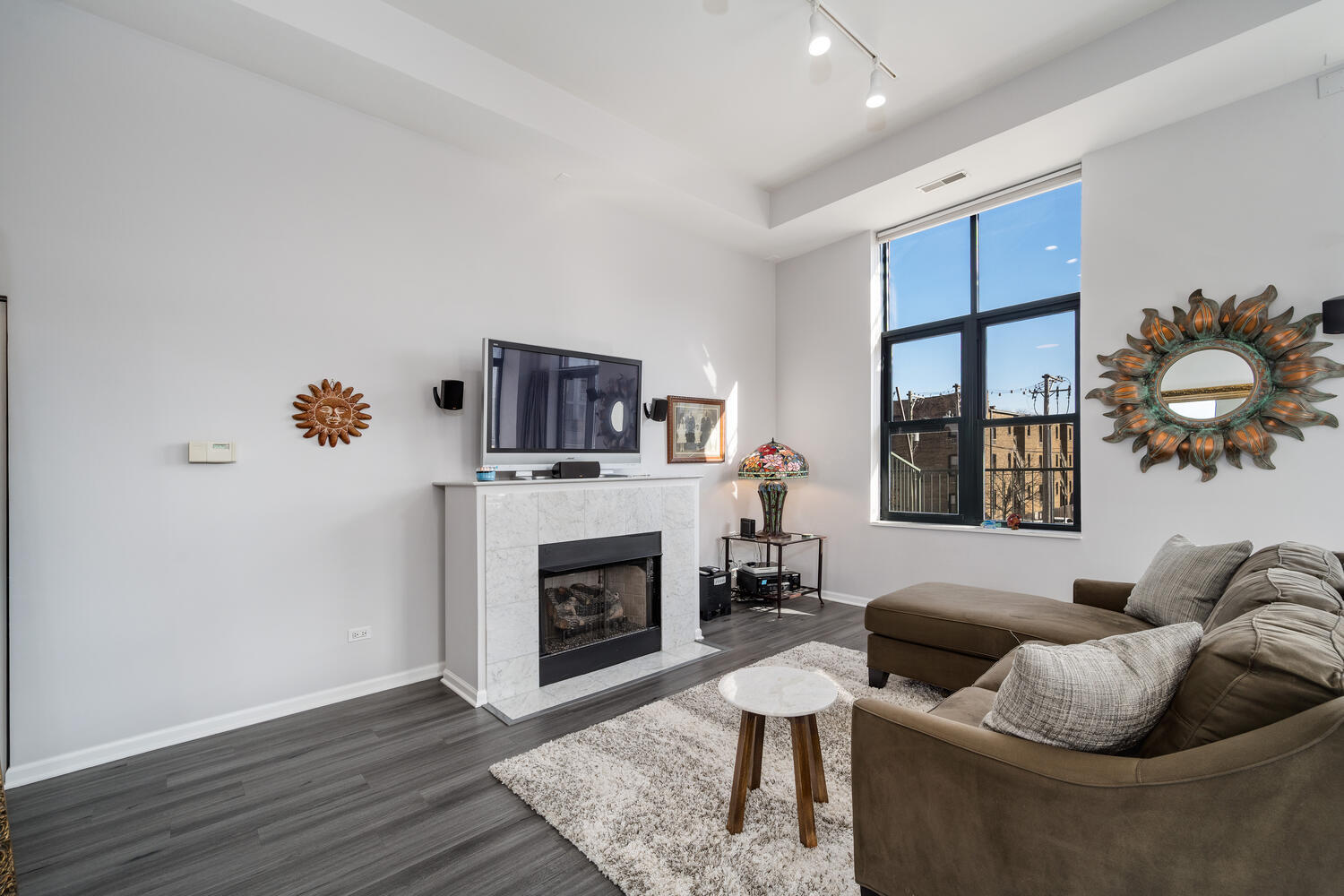 3631 N Halsted Street 213