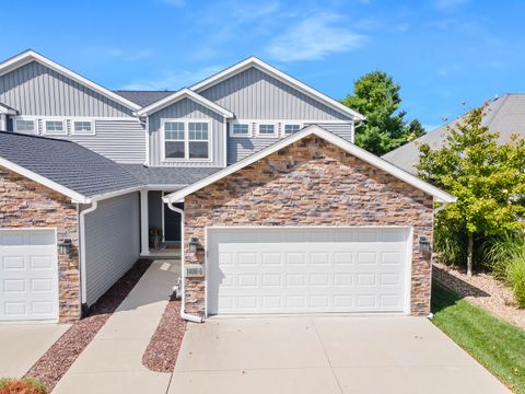 Photo of 1408 Woodbine Road #1, Bloomington, IL 61704 (MLS # 12465570)