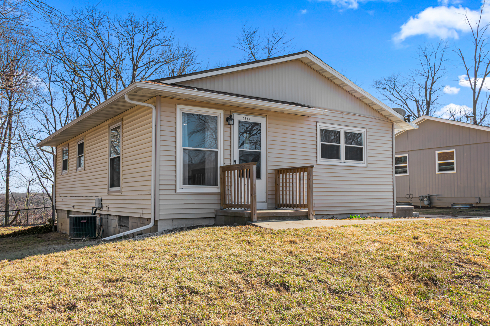 3724 W VERNER Drive