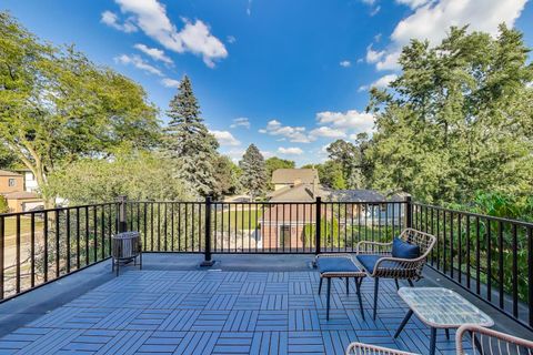 Tiny photo for 176 Riverside Road, Riverside, IL 60546 (MLS # 12493333)