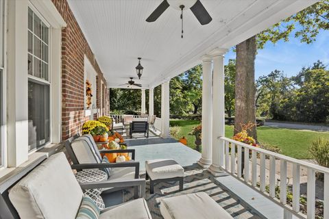 Tiny photo for 176 Riverside Road, Riverside, IL 60546 (MLS # 12493333)