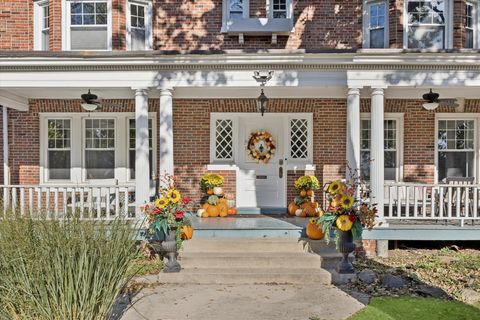 Tiny photo for 176 Riverside Road, Riverside, IL 60546 (MLS # 12493333)