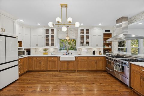 Tiny photo for 176 Riverside Road, Riverside, IL 60546 (MLS # 12493333)