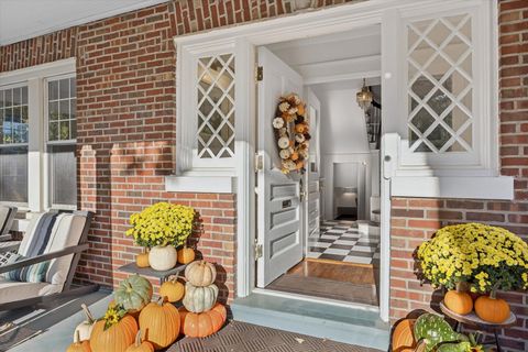 Tiny photo for 176 Riverside Road, Riverside, IL 60546 (MLS # 12493333)