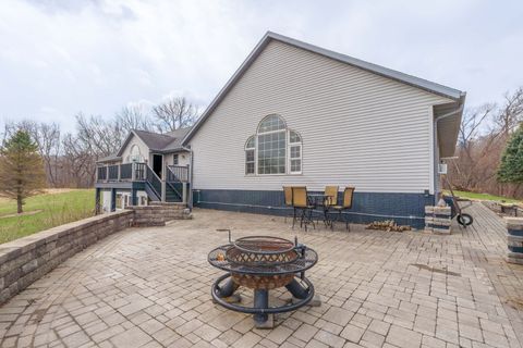 Tiny photo for 107 Lost Lane, Savanna, IL 61074 (MLS # 12604381)