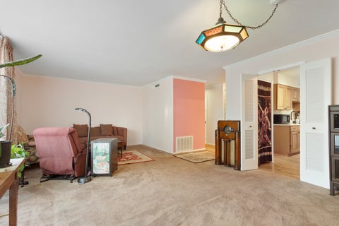 Tiny photo for 5901 N Sheridan Road #2J, Chicago, IL 60660 (MLS # 12744964)