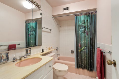 Tiny photo for 5901 N Sheridan Road #2J, Chicago, IL 60660 (MLS # 12744964)