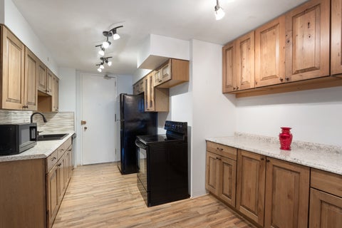 Tiny photo for 5901 N Sheridan Road #2J, Chicago, IL 60660 (MLS # 12744964)