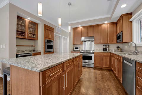 Tiny photo for 1727 W PETERSON Avenue, Chicago, IL 60660 (MLS # 12683182)