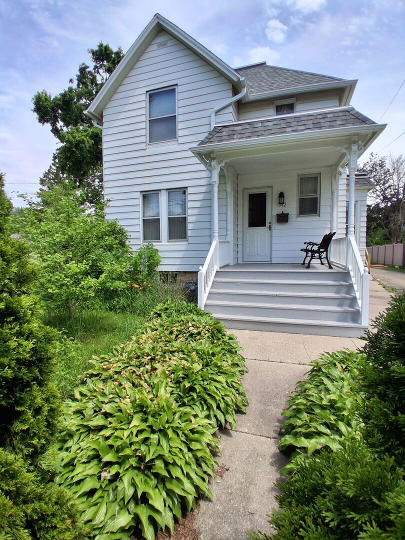 742 S 4th Street