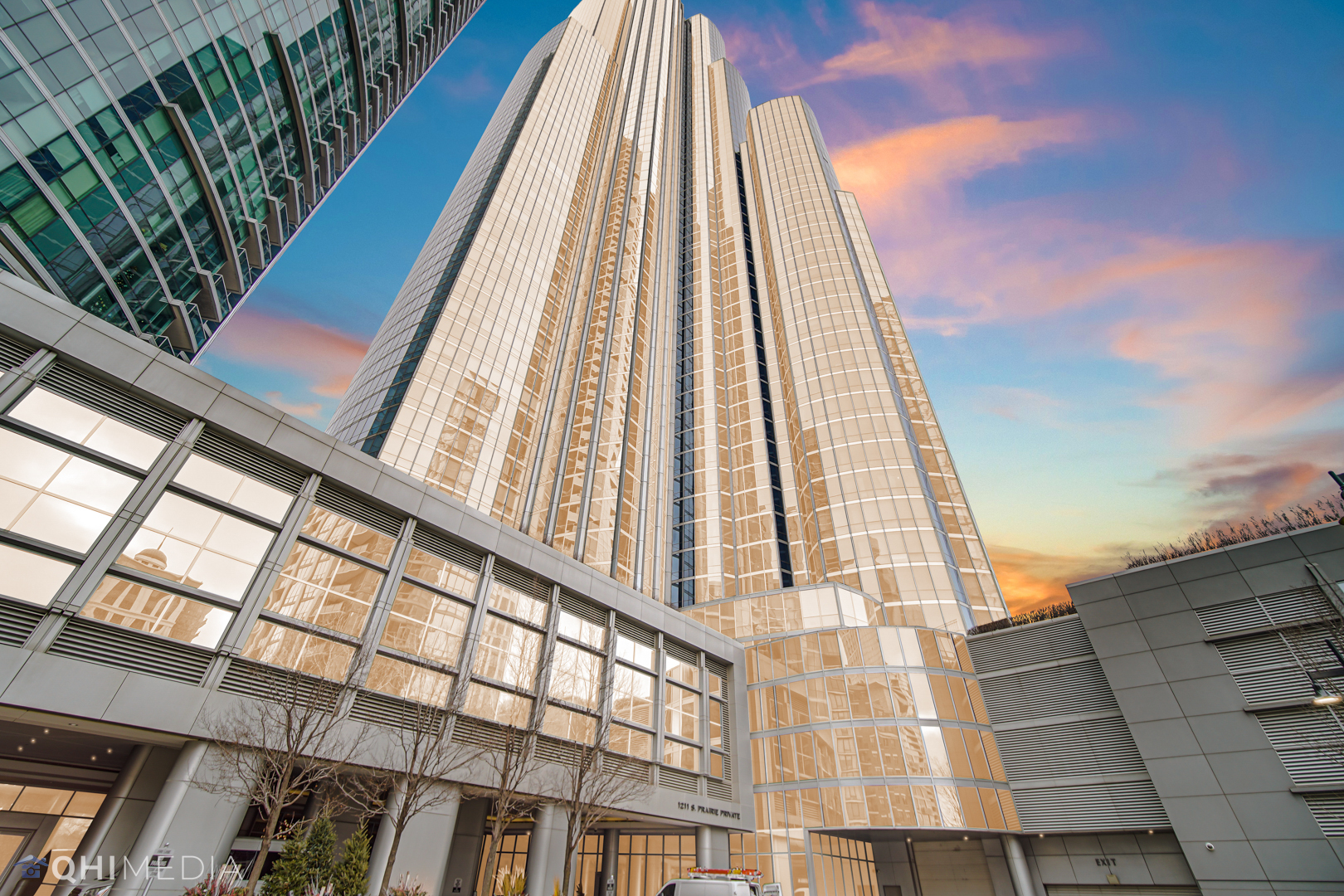 1211 S Prairie Avenue 1204